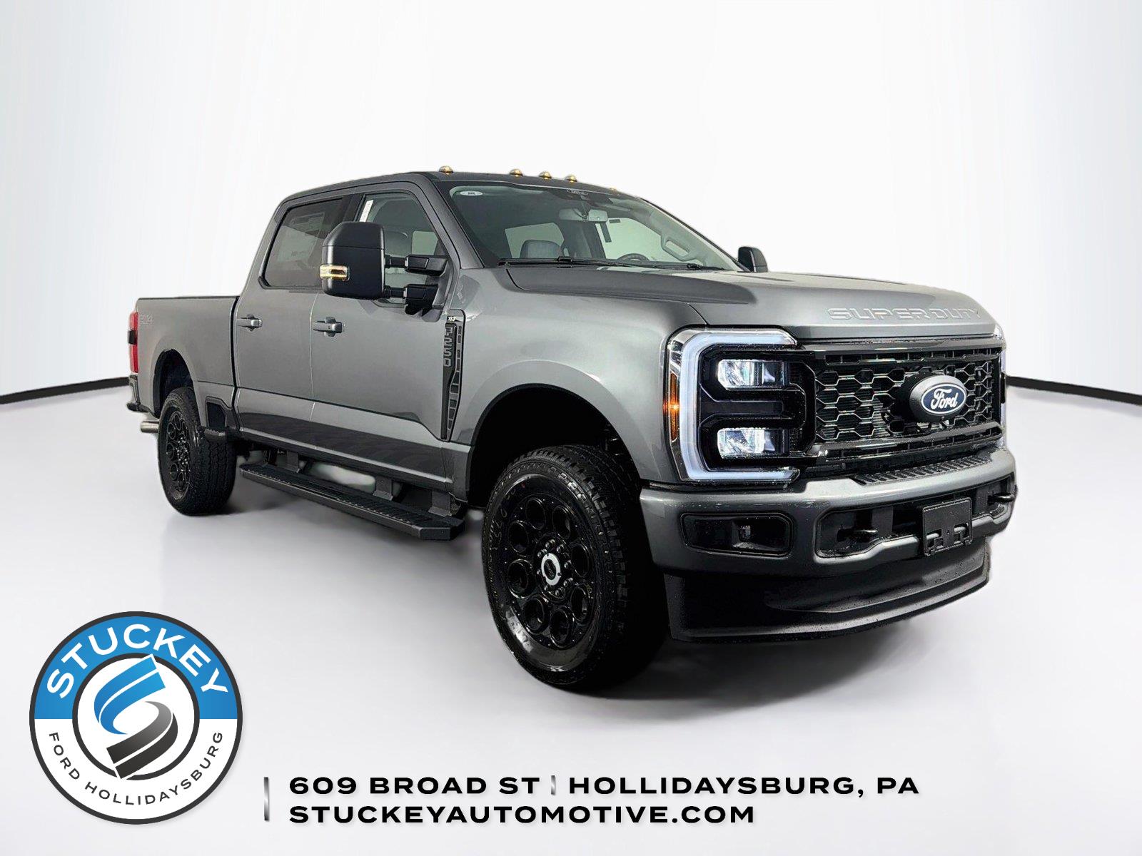 Carbonized Gray 2027 Ford F-250 Super Duty Pickup Truck Four-Wheel Drive Automatic