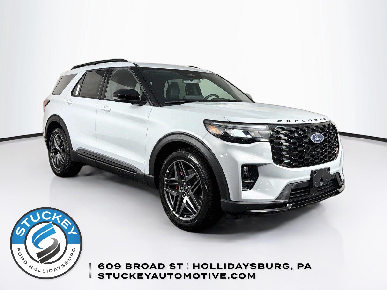 Space White 2026 Ford Explorer SUV / Crossover All-Wheel Drive Automatic