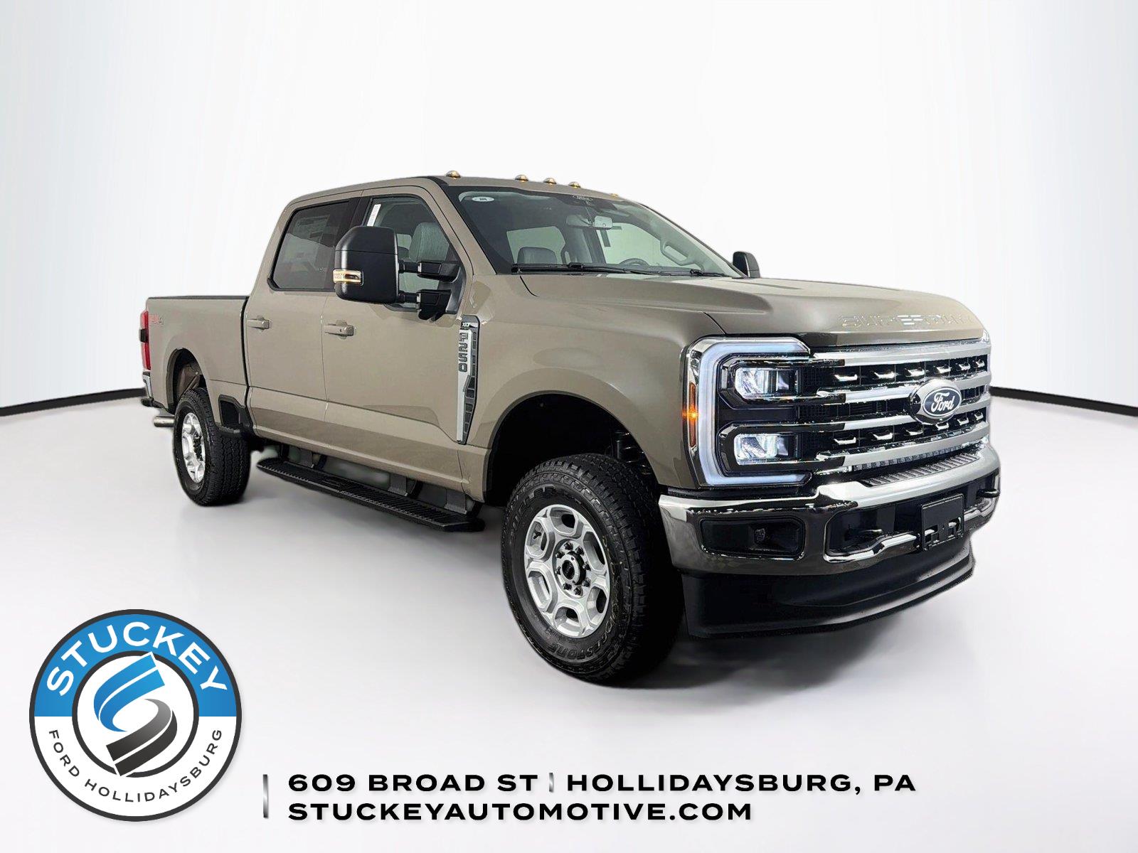 Marsh Gray 2027 Ford F-250 Super Duty Pickup Truck Four-Wheel Drive Automatic