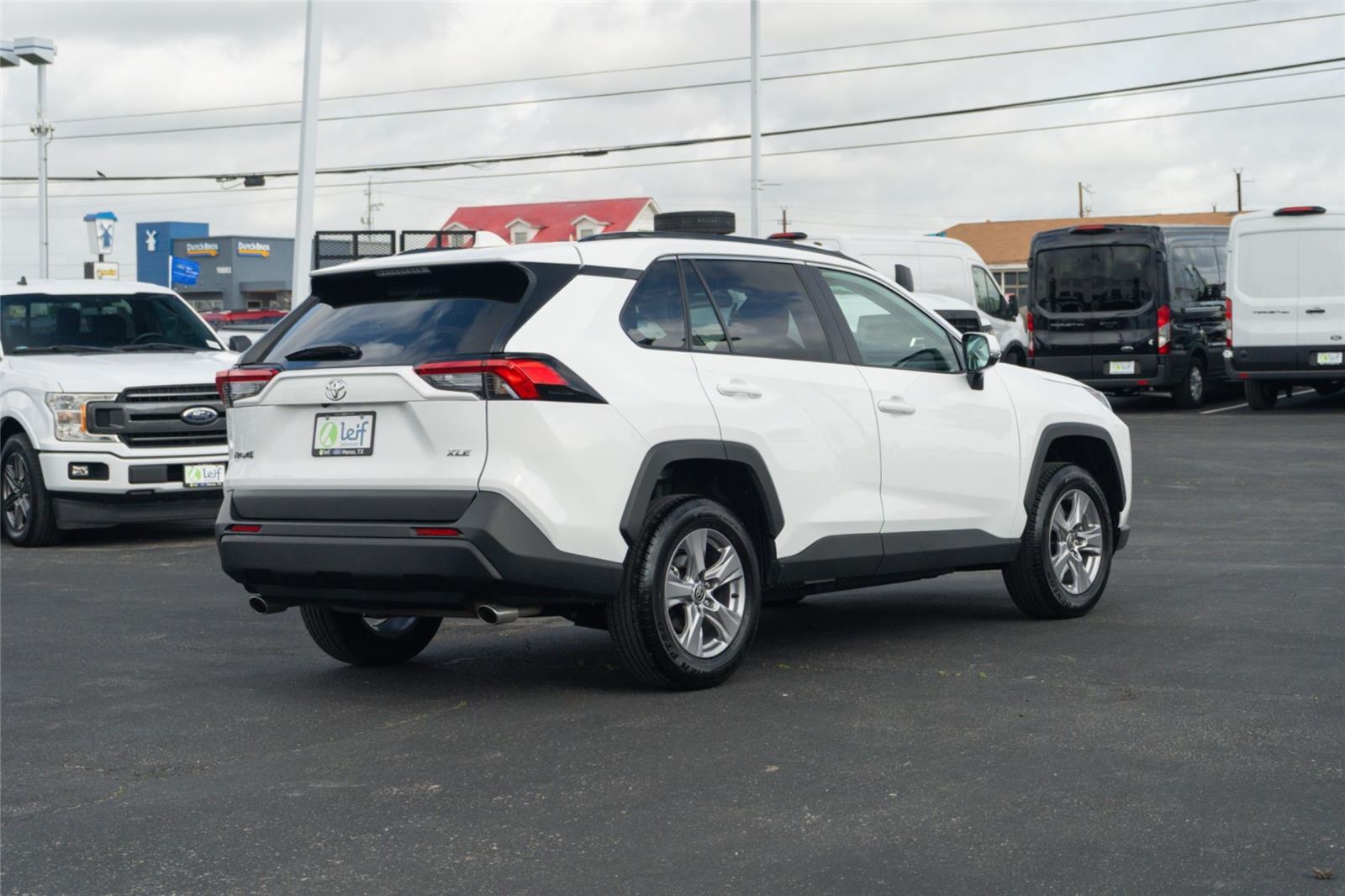 View vehicle photo 5