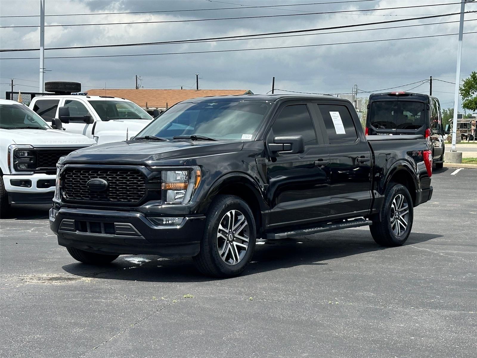 View vehicle photo 7