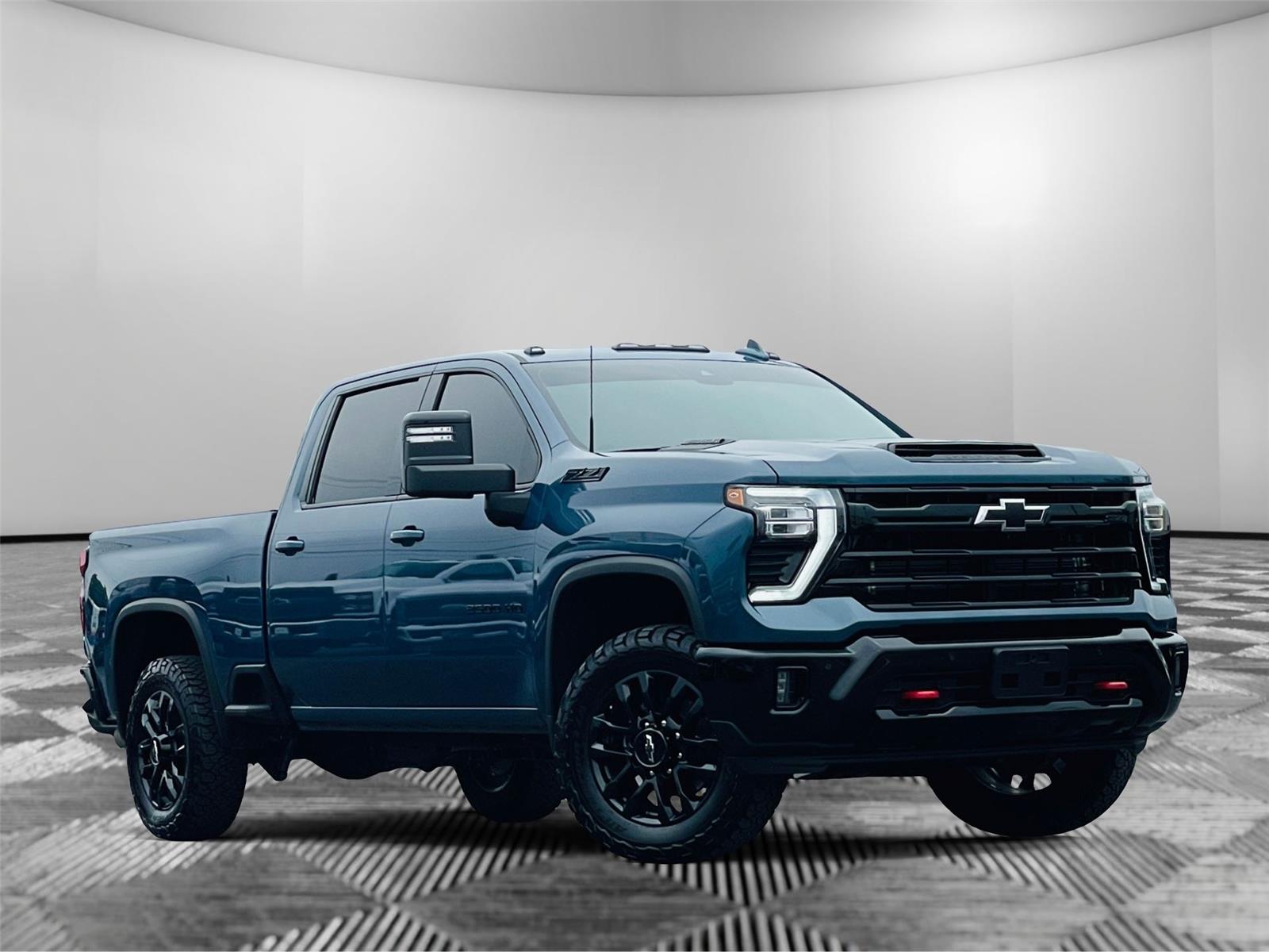 Lakeshore Blue Metallic 2025 Chevrolet Silverado 2500HD LTZ Crew Cab 4WD Pickup Truck Four-Wheel Drive Automatic