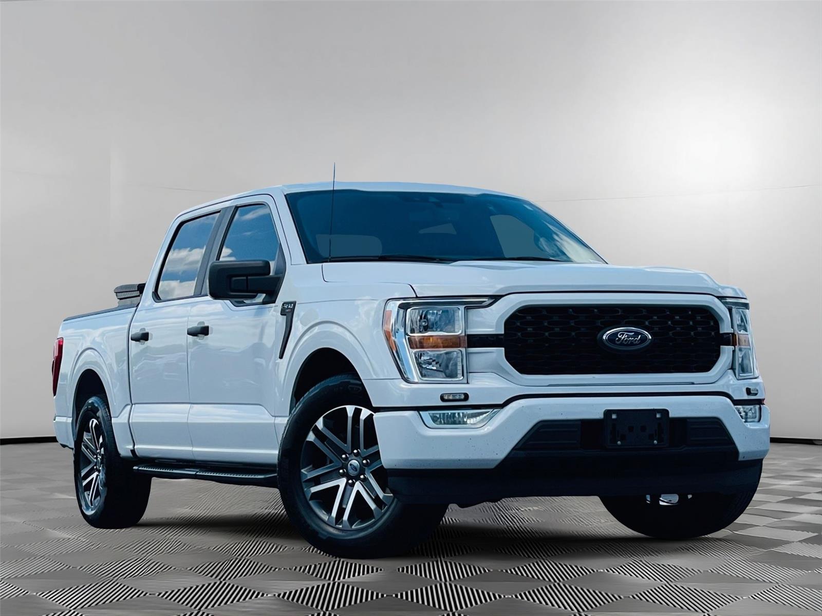 Oxford White 2021 Ford F-150 XL SuperCrew RWD Pickup Truck 4X2 Automatic