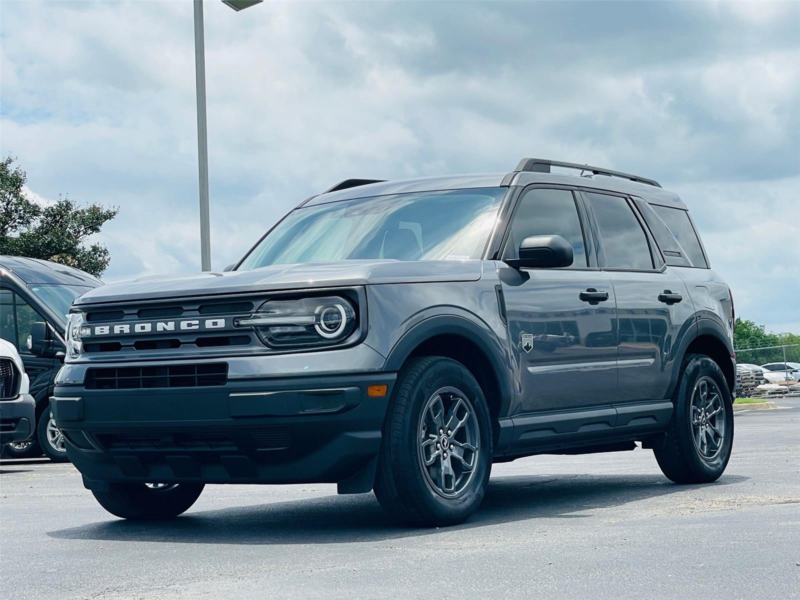View vehicle photo 7