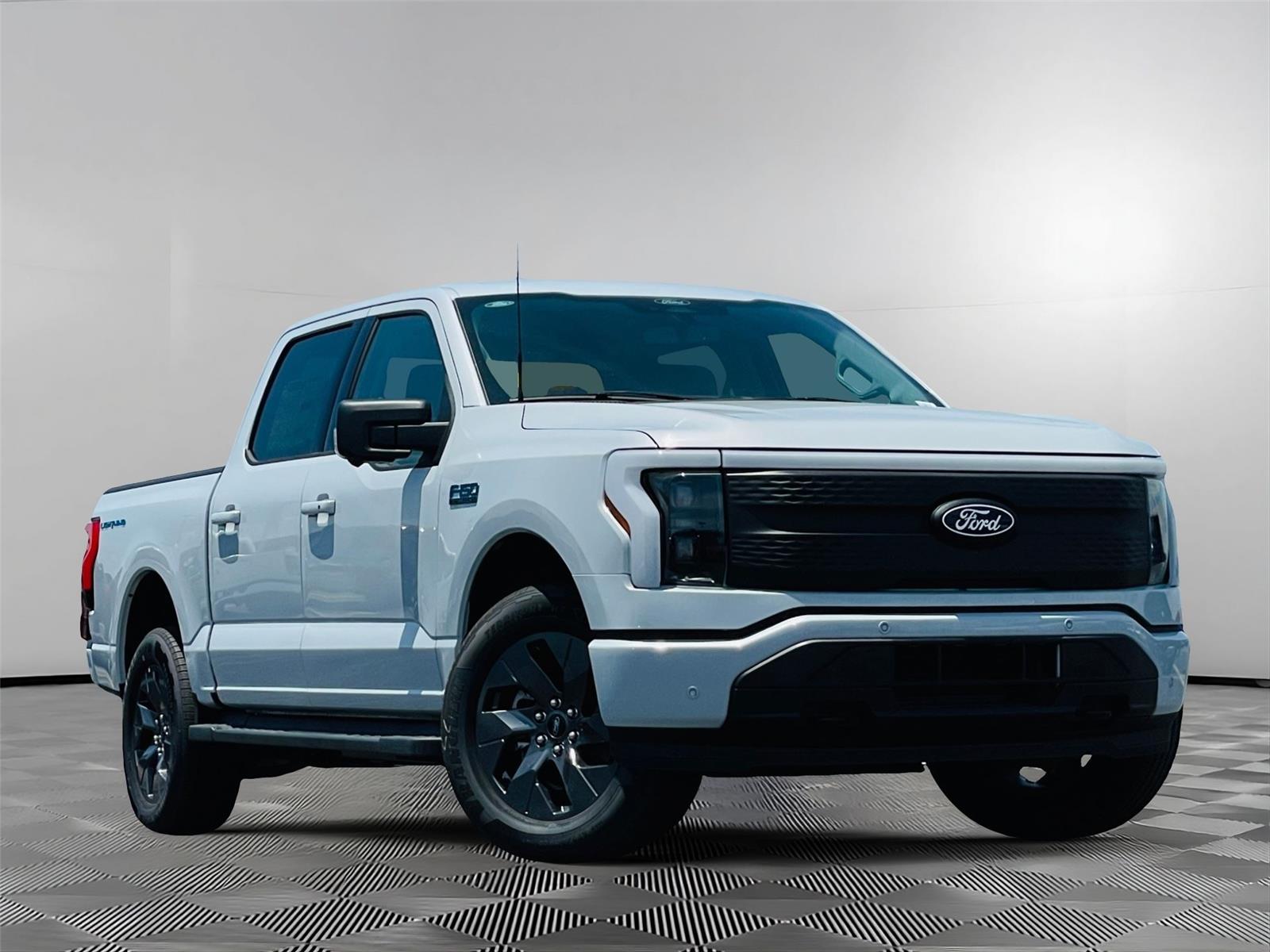 Space White 2025 Ford F-150 Lightning Flash SuperCrew AWD Pickup Truck All-Wheel Drive 1-Speed Dual Clutch