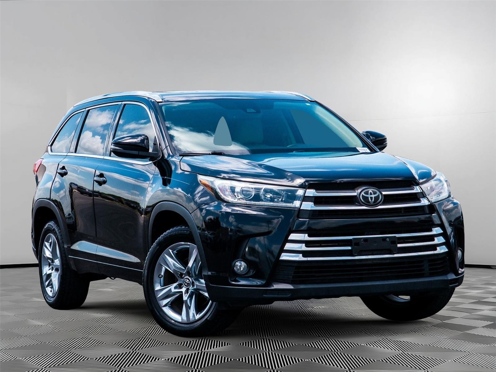 Midnight Black Metallic 2018 Toyota Highlander SUV / Crossover Front-Wheel Drive 8-Speed Automatic