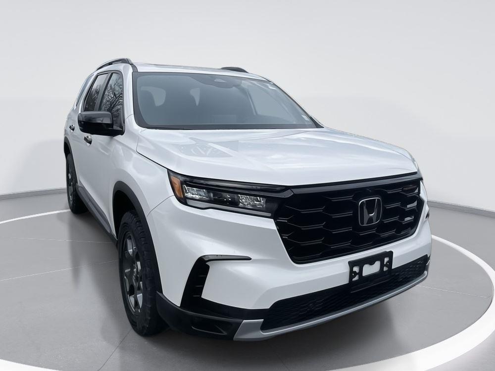 2023 Honda Pilot TrailSport AWD