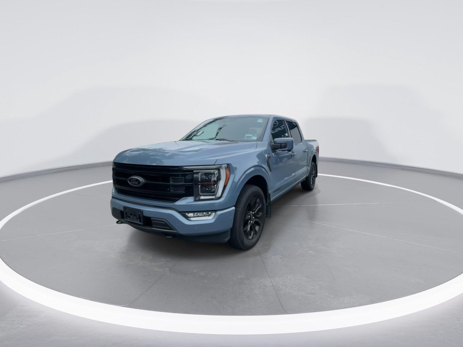 View vehicle photo 4