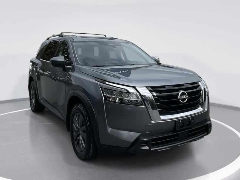  2022 Nissan Pathfinder SV 4WD   