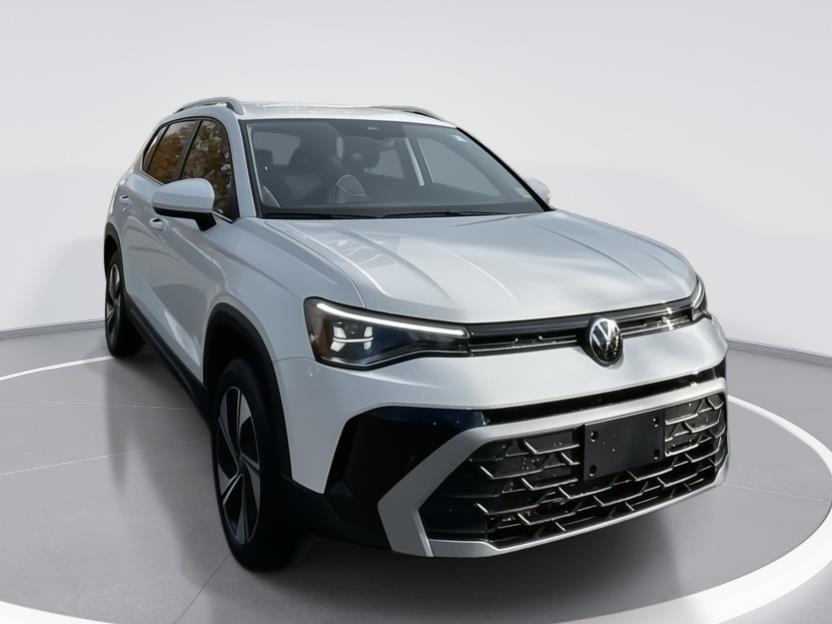 2026 Volkswagen Taos SE 4Motion