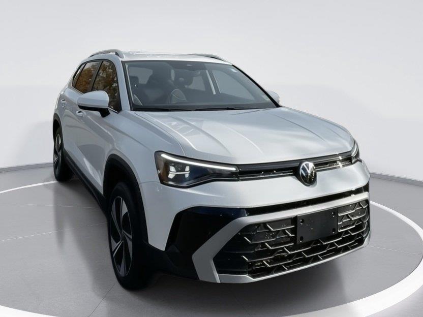 2026 Volkswagen Taos SE 4Motion