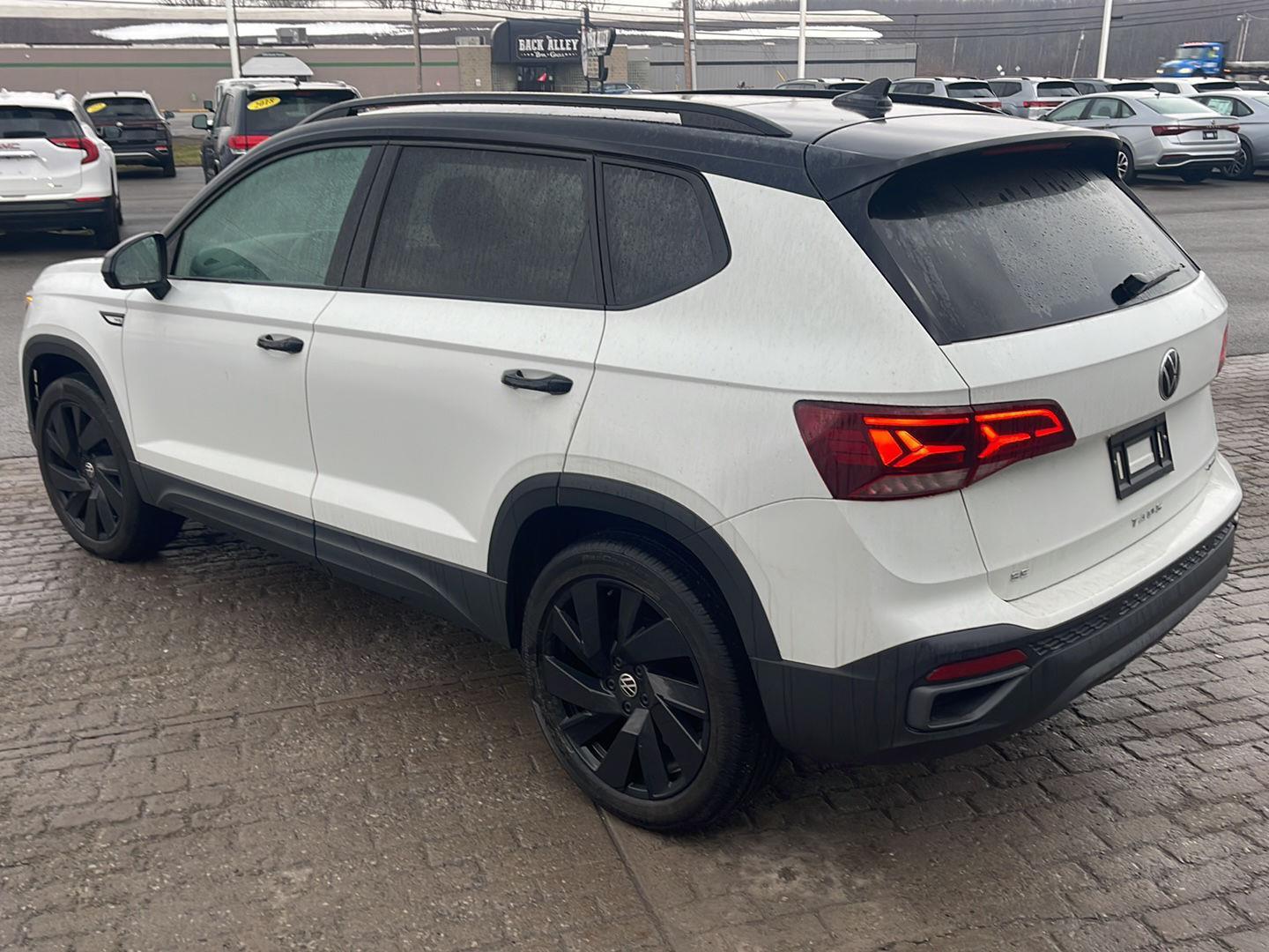 View vehicle photo 5