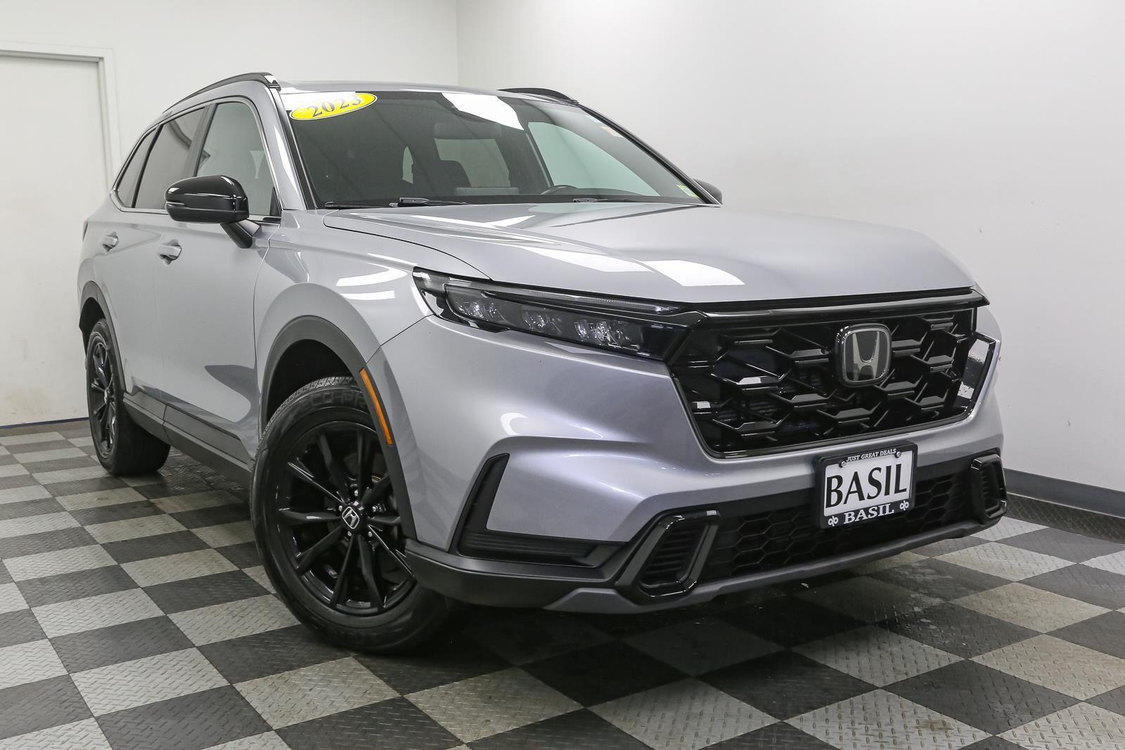 View vehicle photo 2