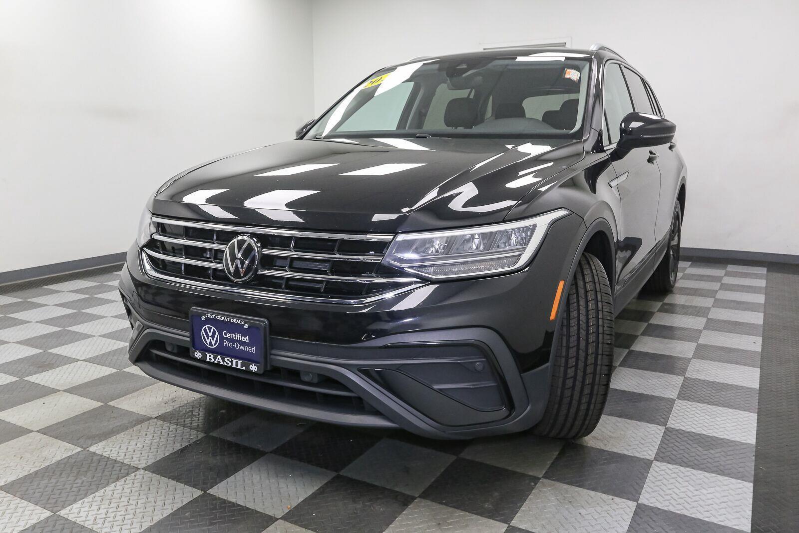 Certified Used 2024 Deep Black Pearl Volkswagen SE image 5