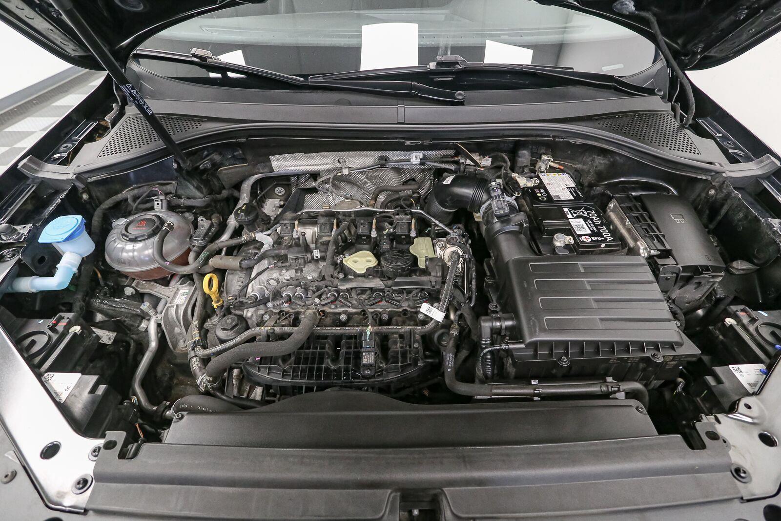 Certified Used 2024 Deep Black Pearl Volkswagen SE image 17