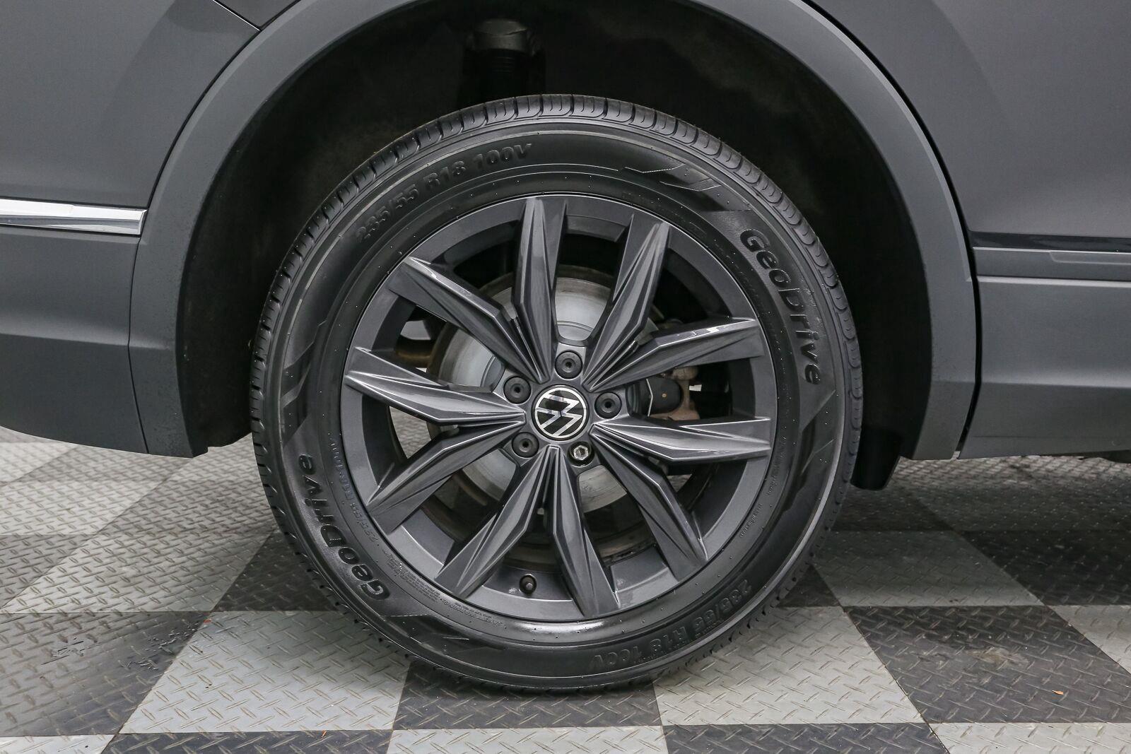 Certified Used 2024 Deep Black Pearl Volkswagen SE image 21