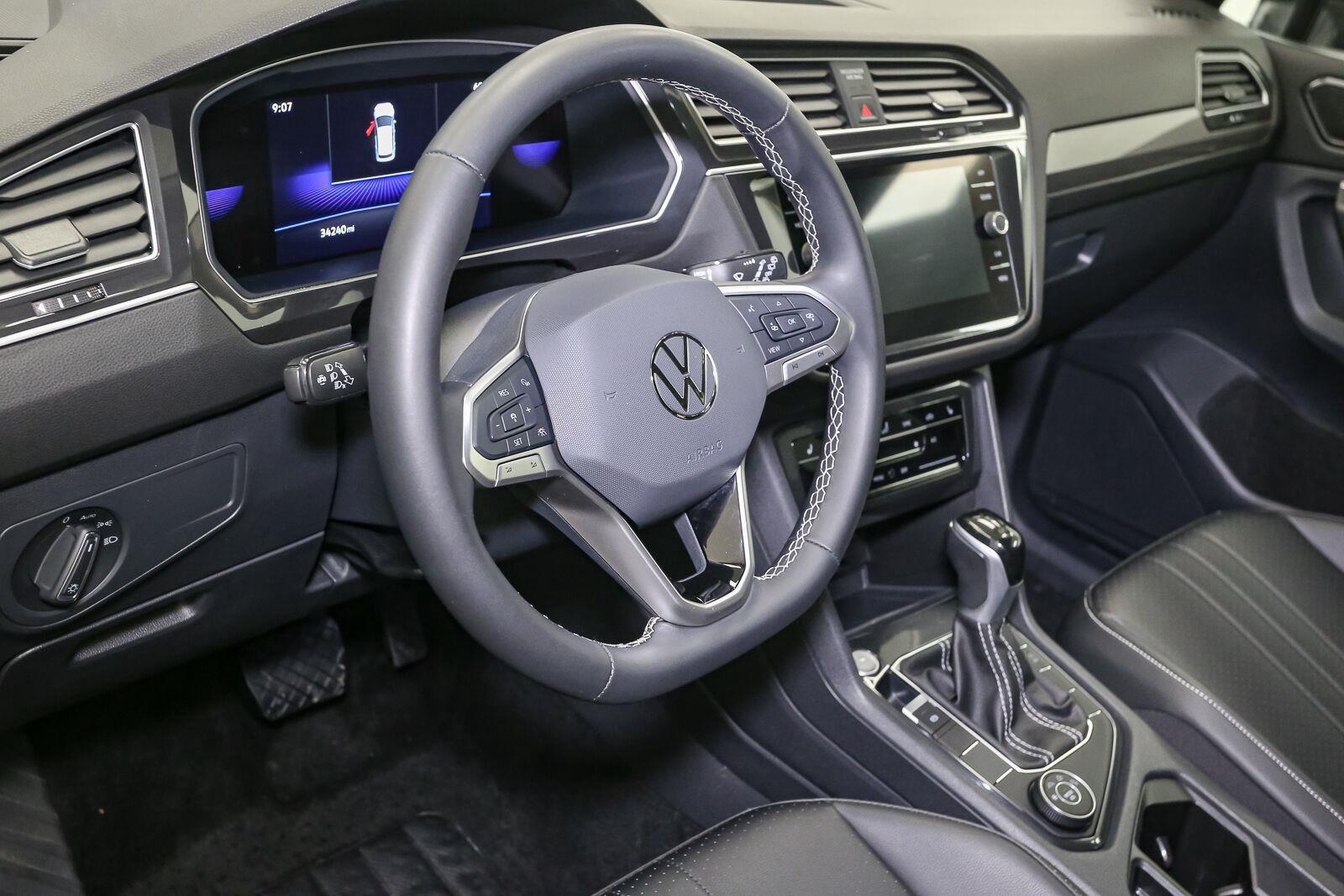 Certified Used 2024 Deep Black Pearl Volkswagen SE image 27