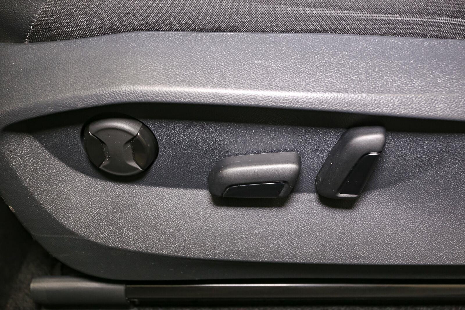 Certified Used 2024 Deep Black Pearl Volkswagen SE image 45
