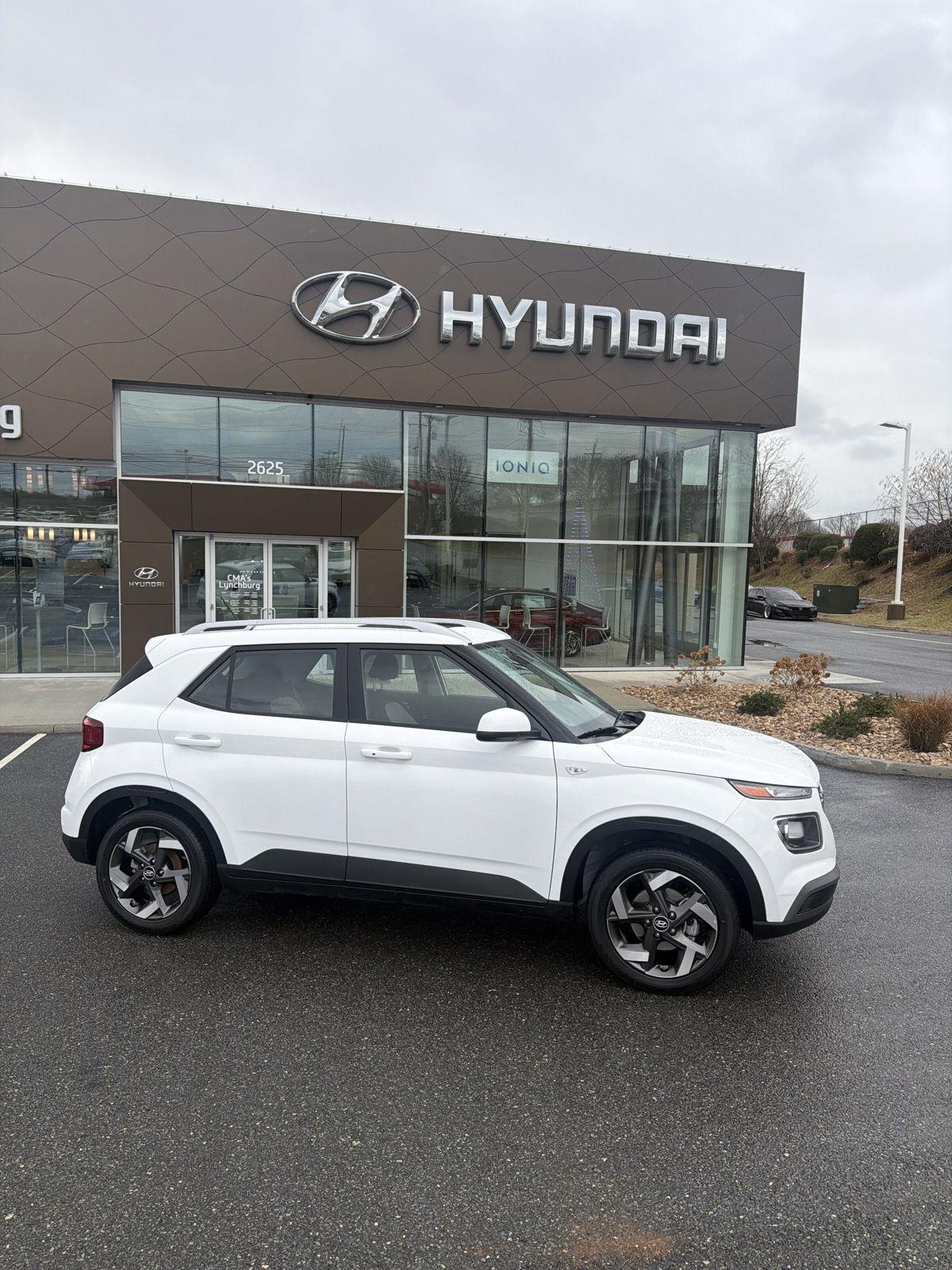 2025 Hyundai Venue SEL FWD