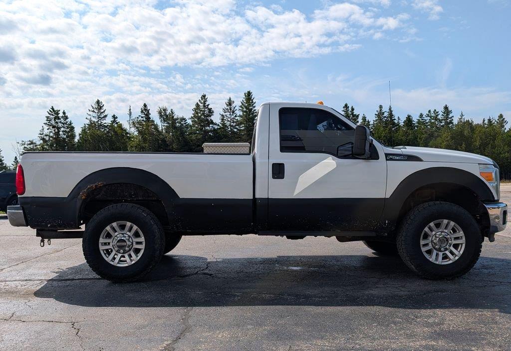 Oxford White 2014 Ford F-250 Super Duty Pickup Truck Four-Wheel Drive 6-Speed Automatic