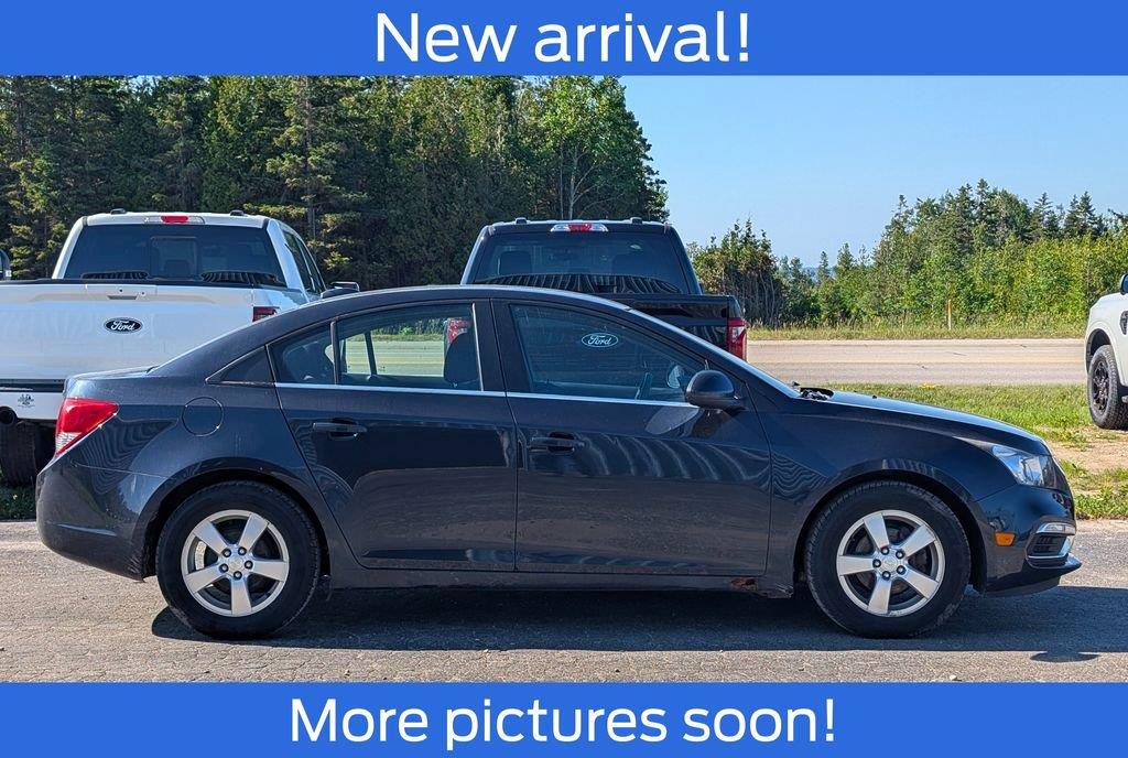  2015 Chevrolet Cruze 1LT Sedan FWD   