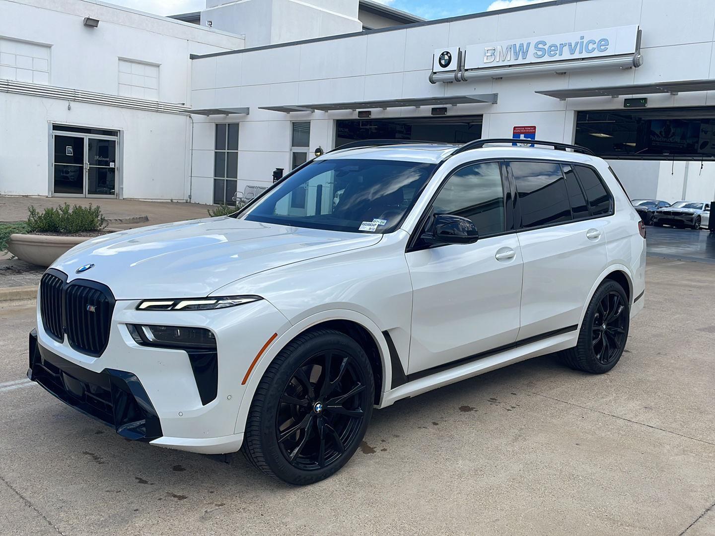2024 BMW X7 M60i AWD