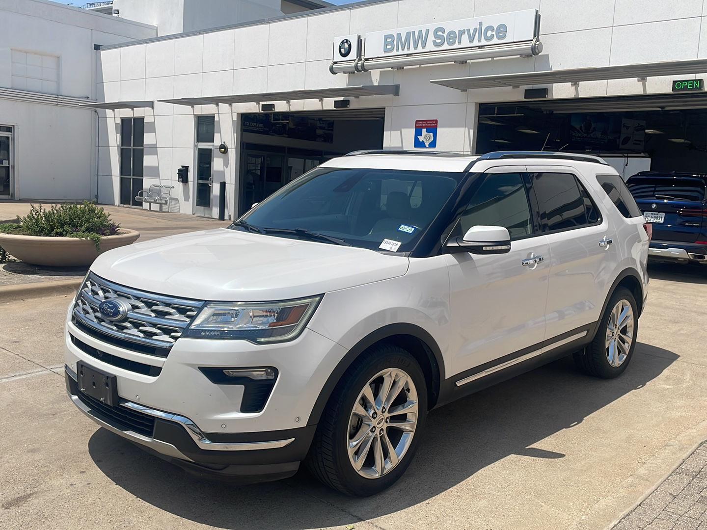 White Platinum Metallic Tri-Coat 2018 Ford Explorer SUV / Crossover Front-Wheel Drive 6-Speed Automatic