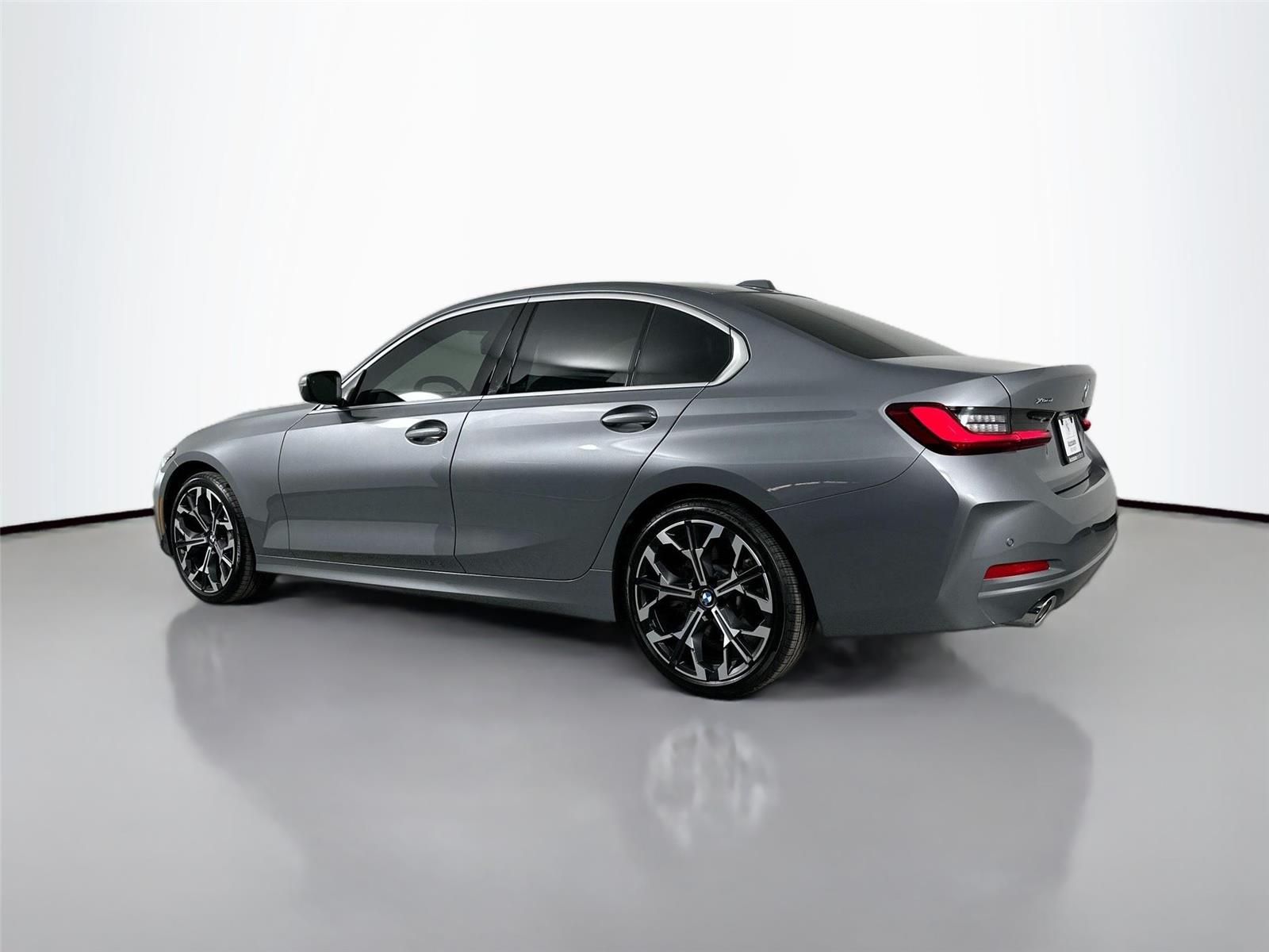 2026 BMW 3 Series 330i - Photo 7