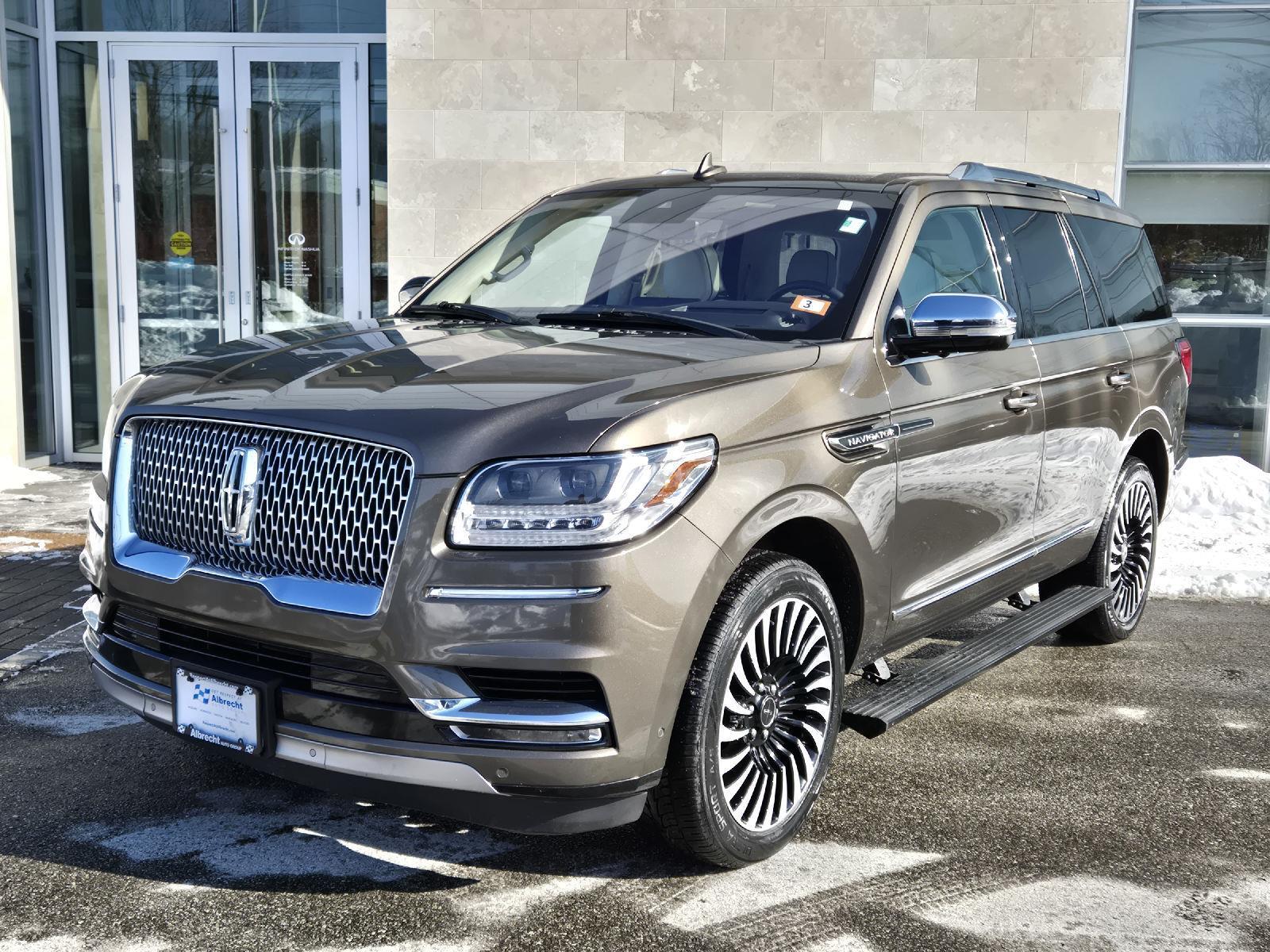 Chroma Molten Gold 2020 Lincoln Navigator Black Label 4WD SUV / Crossover Four-Wheel Drive Automatic