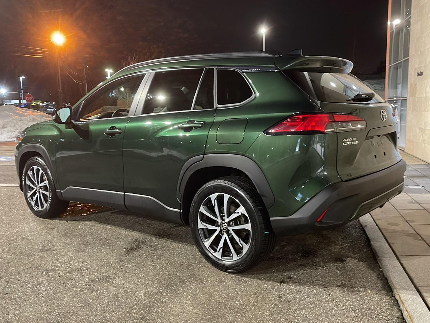 View vehicle photo 3