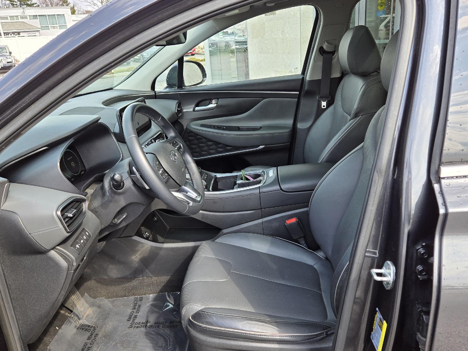 View vehicle photo 4