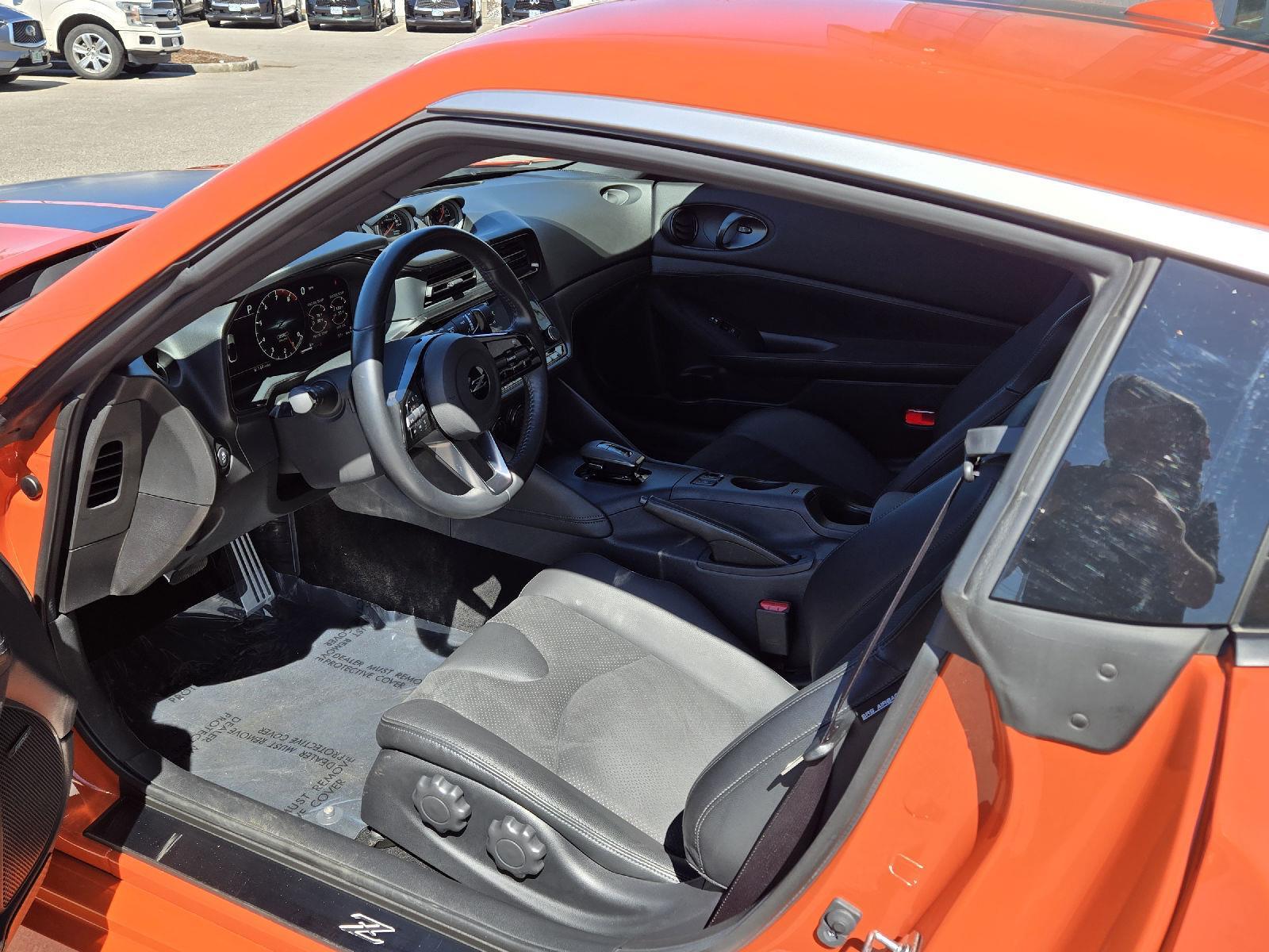 View vehicle photo 6