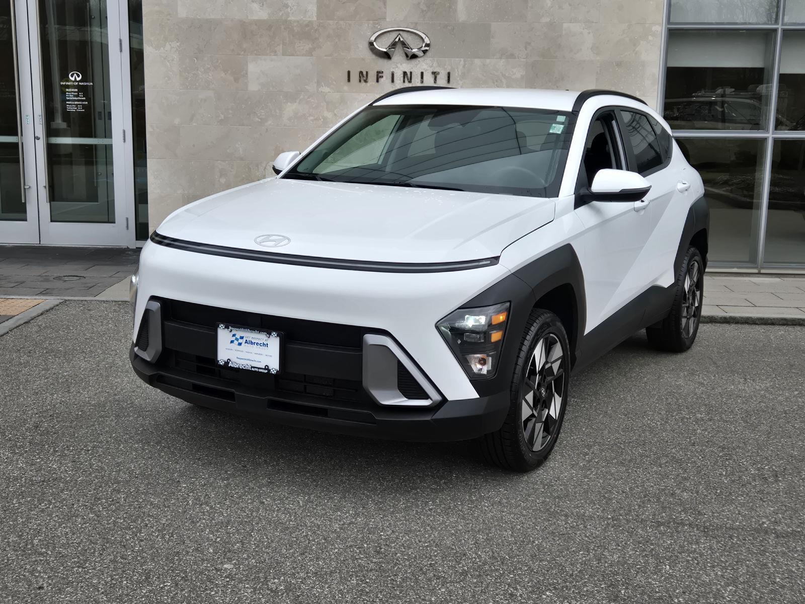 Atlas White 2025 Hyundai Kona SEL AWD SUV / Crossover All-Wheel Drive Continuously Variable Transmission