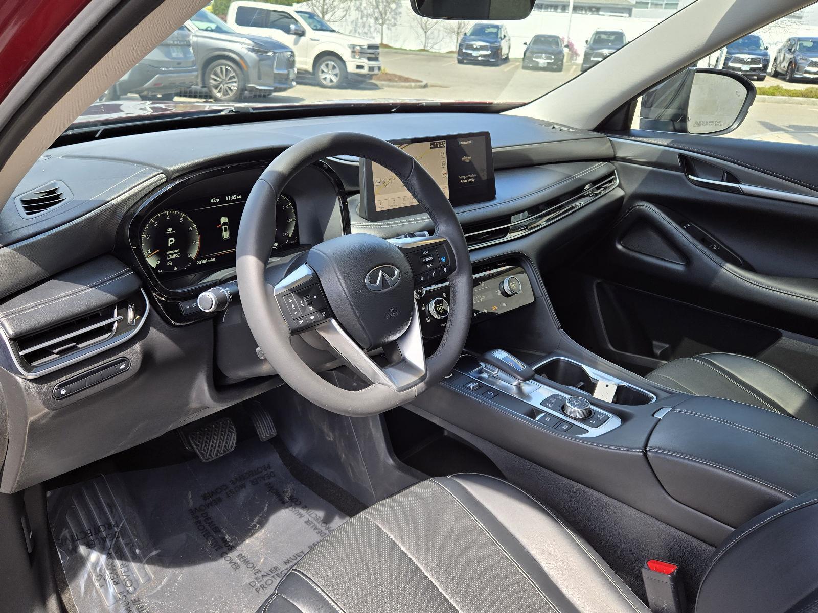 View vehicle photo 7