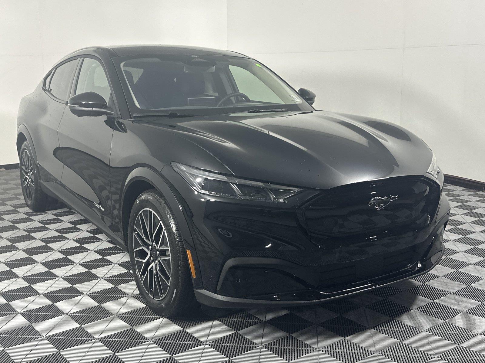 Shadow Black 2026 Ford Mustang Mach-E SUV / Crossover Rear-Wheel Drive 1-Speed Dual Clutch