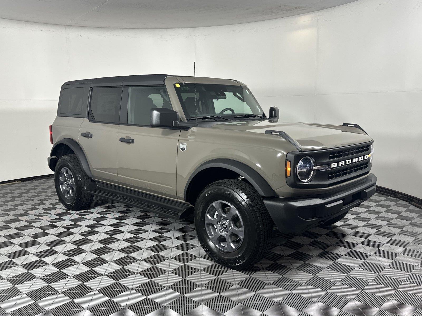 Marsh Gray 2026 Ford Bronco SUV / Crossover Four-Wheel Drive Automatic