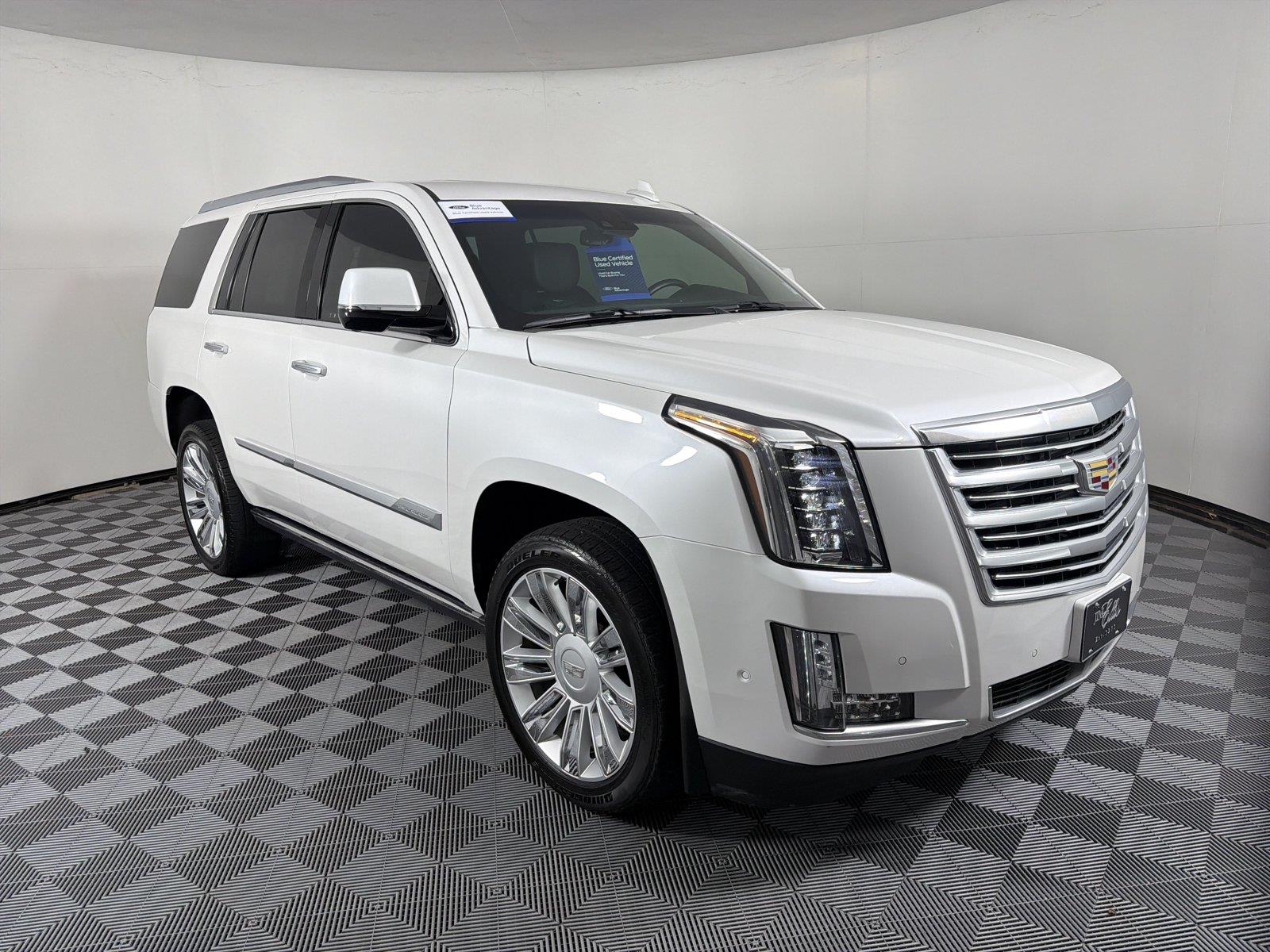 Crystal White Tricoat 2019 Cadillac Escalade SUV / Crossover Four-Wheel Drive Automatic