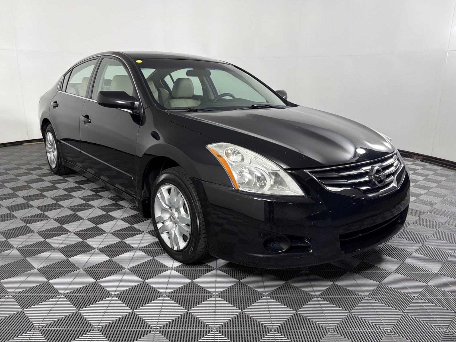 Super Black 2012 Nissan Altima Sedan Front-Wheel Drive Continuously Variable Transmission