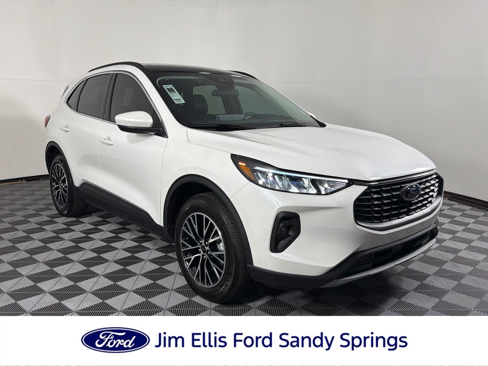 Star White Metallic Tri-Coat 2025 Ford Escape Hybrid Plug-in SUV / Crossover Front-Wheel Drive Continuously Variable Transmission