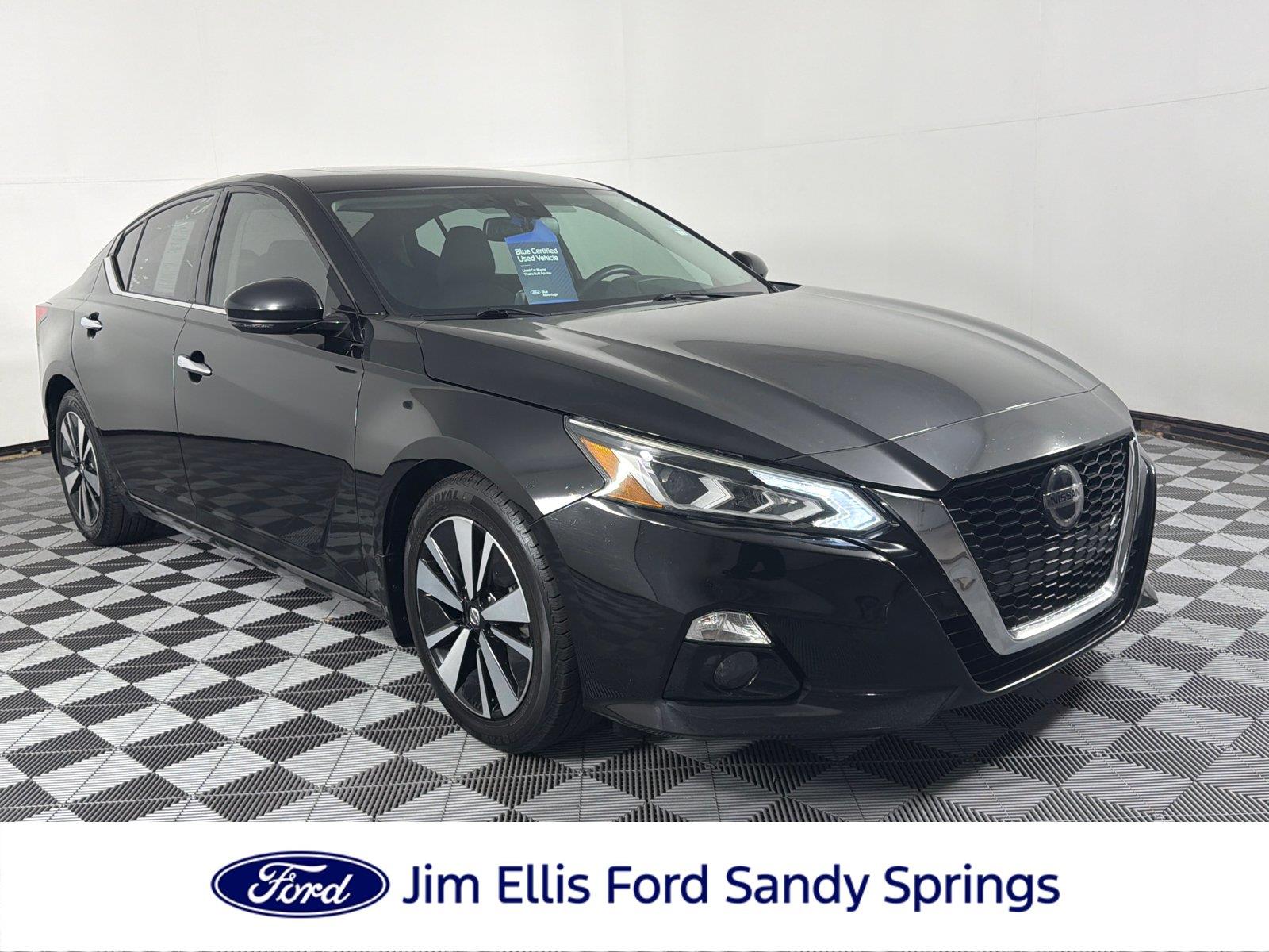 Super Black 2020 Nissan Altima Sedan Front-Wheel Drive Continuously Variable Transmission