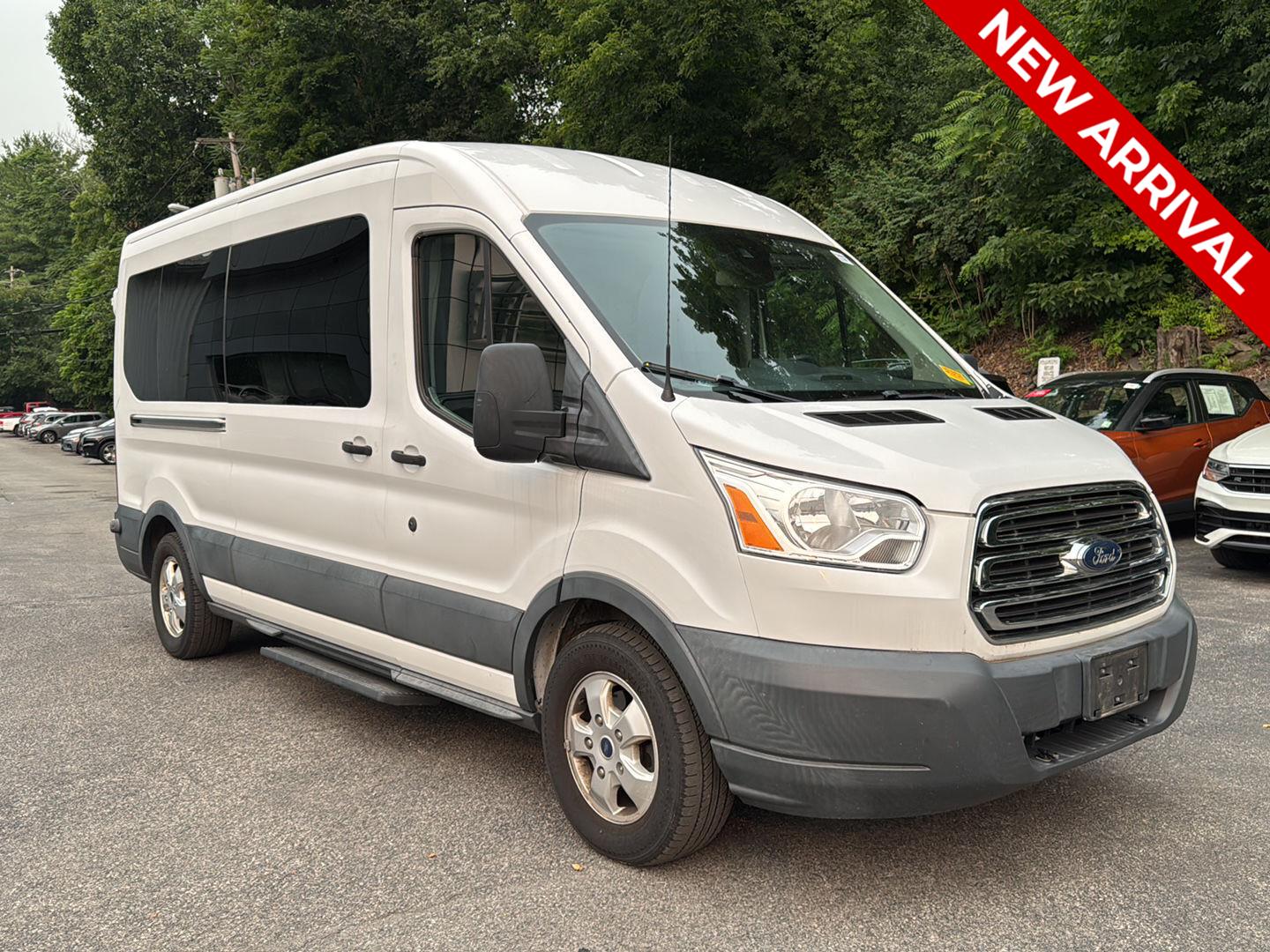 Oxford White 2018 Ford Transit Passenger Van Rear-Wheel Drive 6-Speed Automatic Overdrive