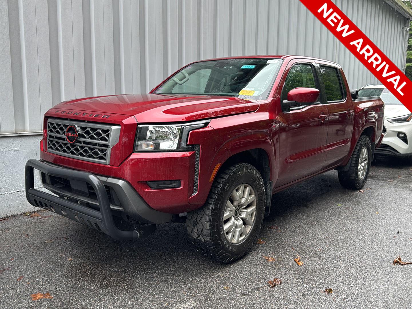 Cardinal Red Tricoat 2022 Nissan Frontier Pickup Truck Four-Wheel Drive Automatic