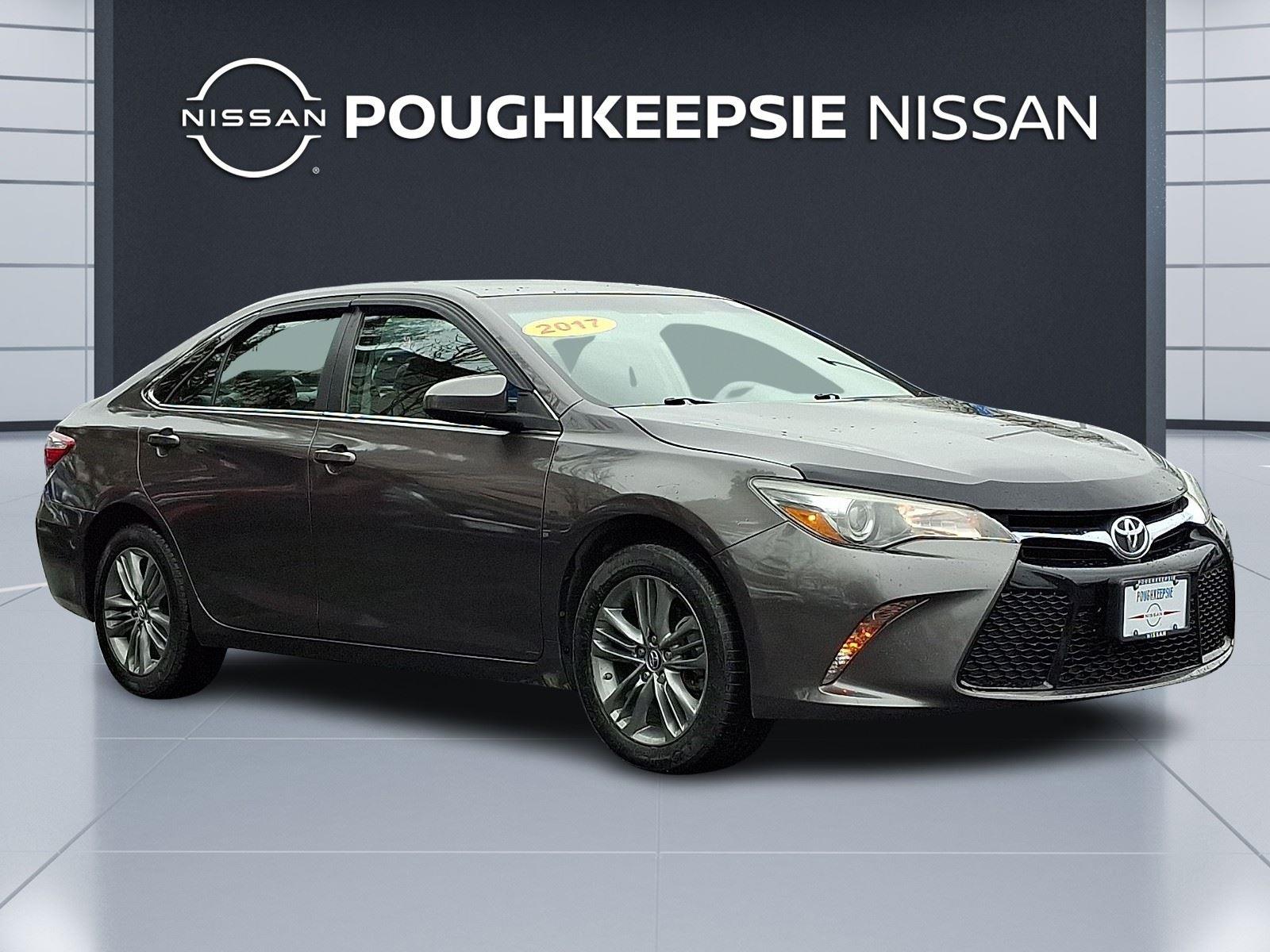 Predawn Gray Mica 2017 Toyota Camry SE Sedan Front-Wheel Drive 6-Speed Automatic