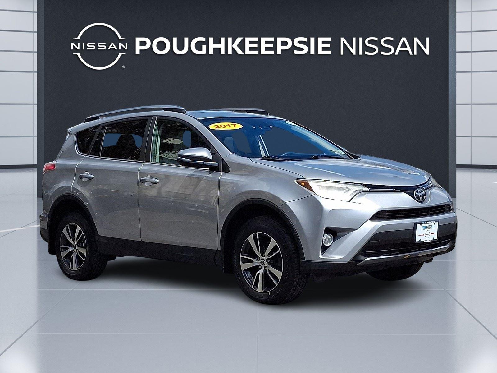 Silver Sky Metallic 2017 Toyota RAV4 XLE AWD SUV / Crossover All-Wheel Drive 6-Speed Automatic