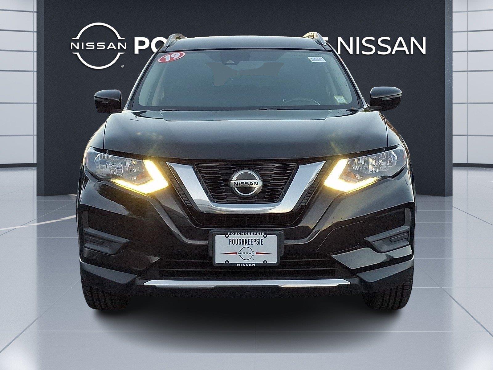 Used 2019 Nissan Rogue SV with VIN JN8AT2MV0KW381737 for sale in Wappingers Falls, NY