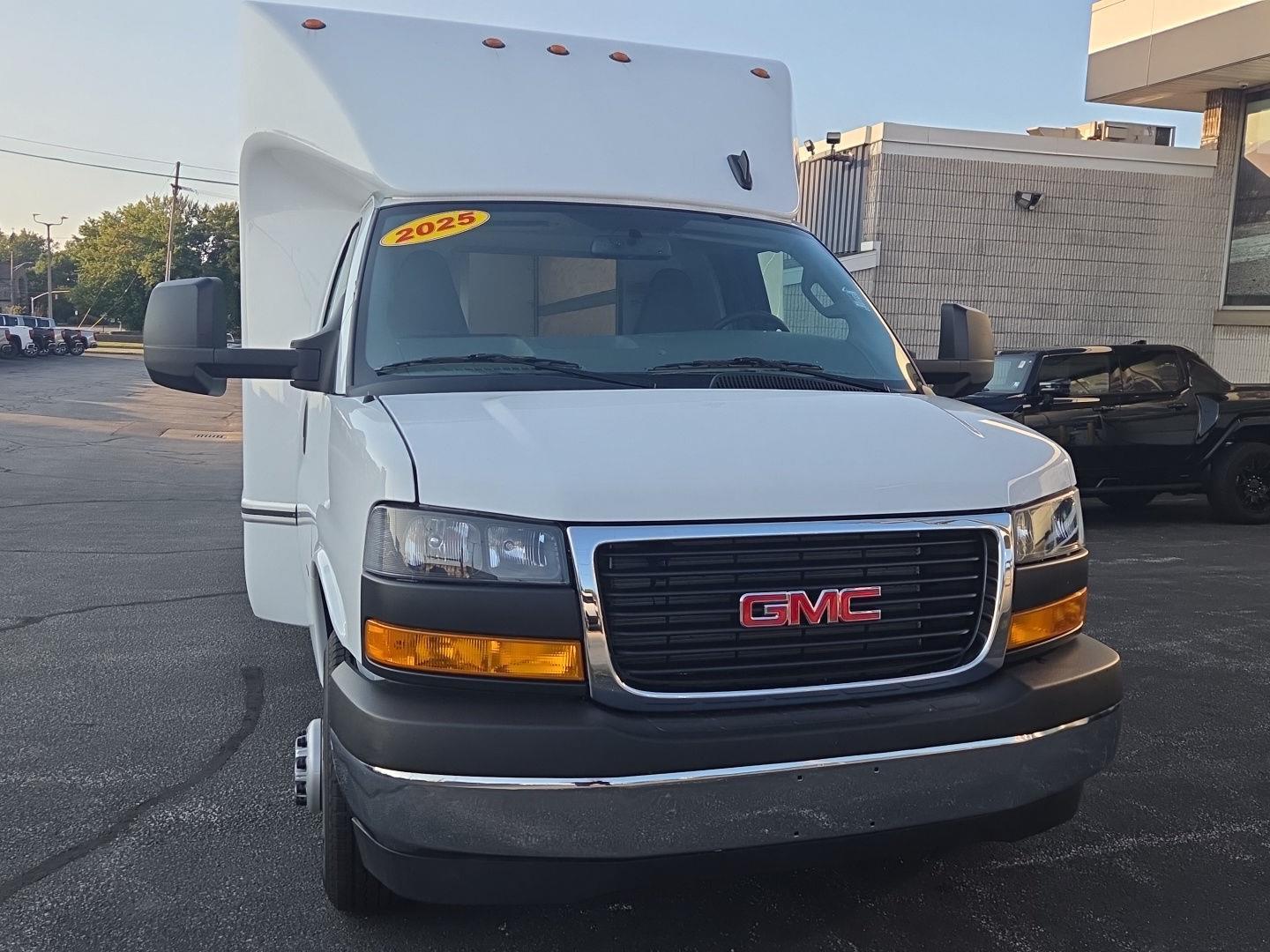 2025 GMC Savana Commercial Cutaway - 1