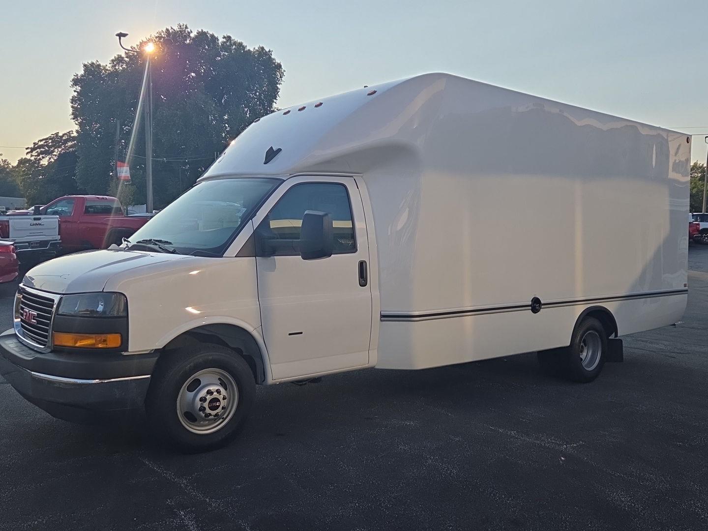 2025 GMC Savana Commercial Cutaway - 6