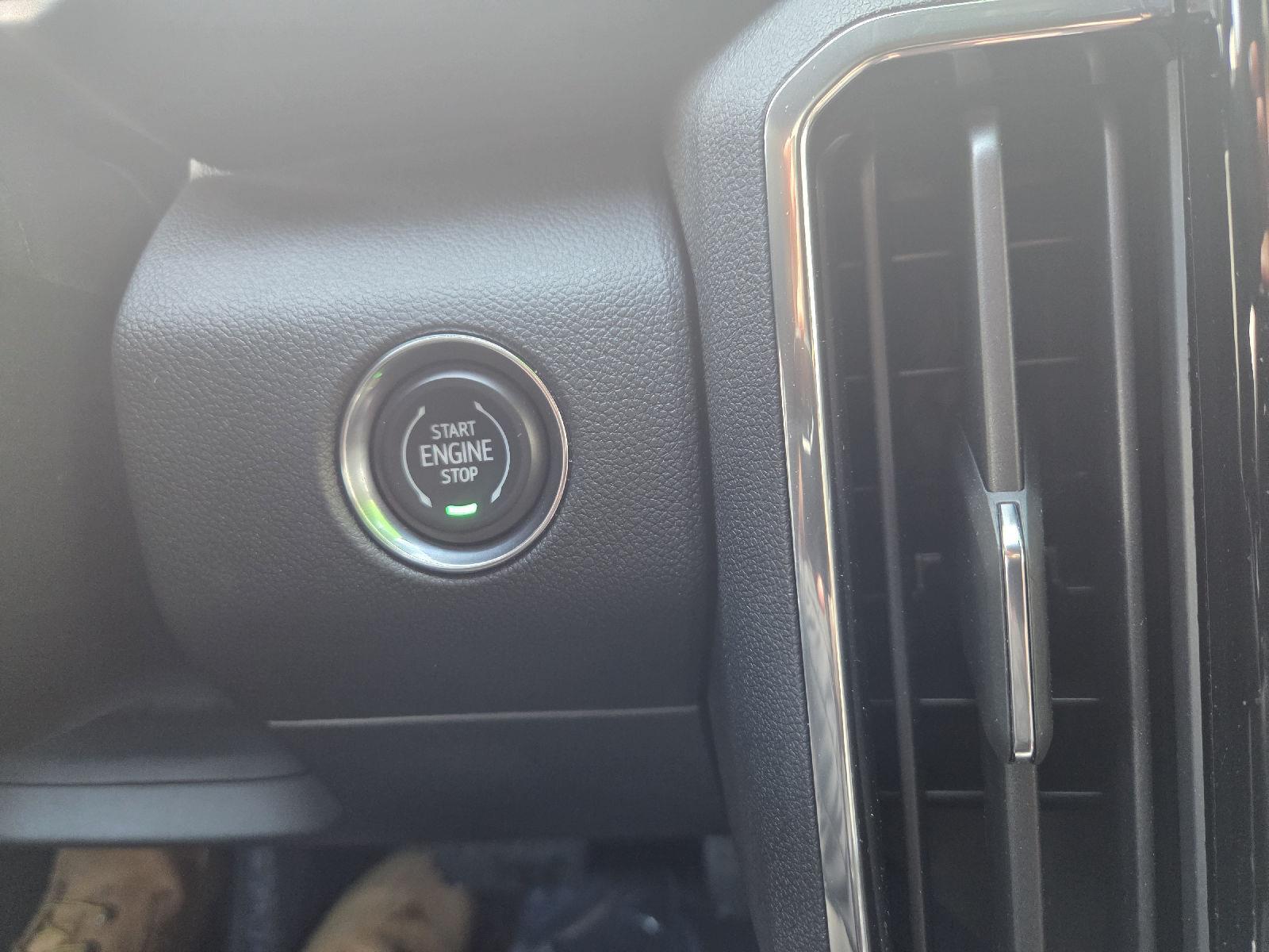 2025 GMC Acadia AWD Elevation at Phil Fitts Ford