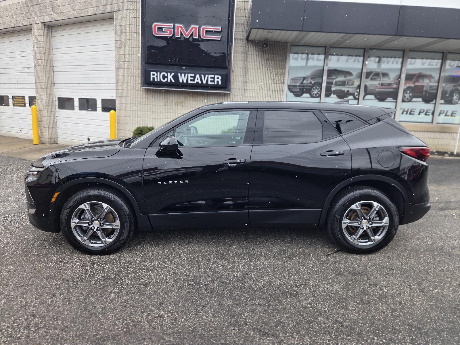 2023 Chevrolet Blazer LT - 2