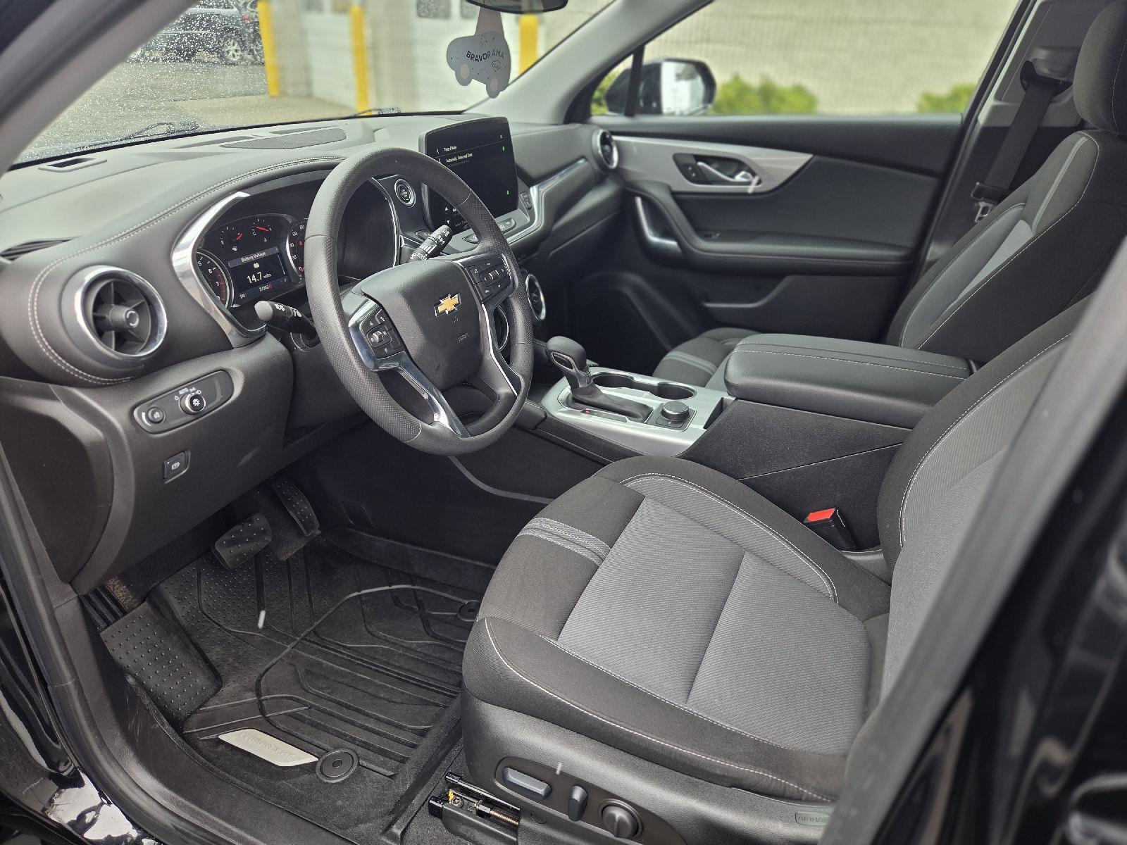 2023 Chevrolet Blazer LT - 11